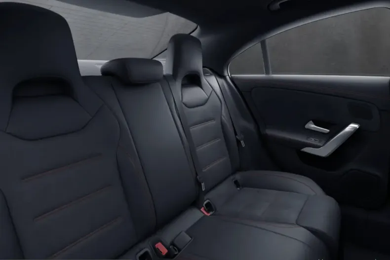 Mercedes-Benz CLA 180 (Clasa CLA) din 2022 cu 37.500 km - oferta MER203634 - foto 11