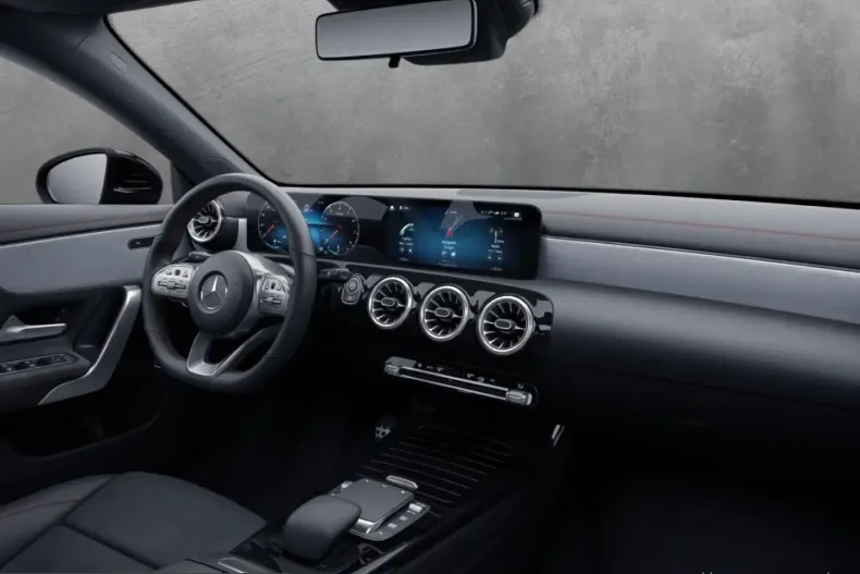 Mercedes-Benz CLA 180 (Clasa CLA) din 2022 cu 37.500 km - oferta MER203634 - foto 12
