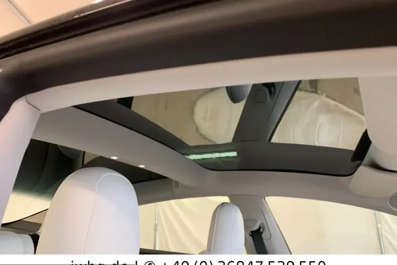 Tesla Model 3 din 2023 cu 53.122 km - oferta TES203640 - foto 4