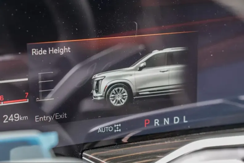 Cadillac Escalade din 2026 cu 0 km - oferta CAD203650 - foto 11