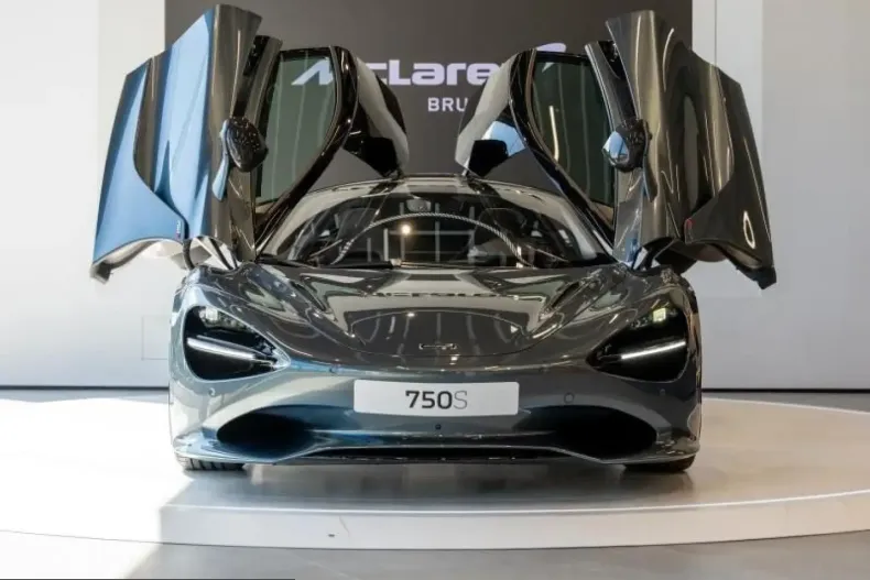 McLaren 750S din 2024 cu 4.500 km - oferta MCL203657 - foto 4