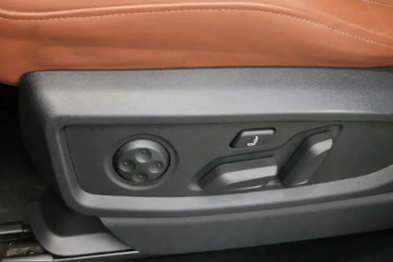 Audi Q5 din 2022 cu 48.480 km - oferta AUD203664 - foto 18