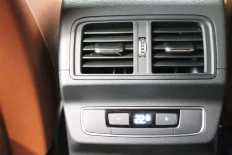 Audi Q5 din 2022 cu 48.480 km - oferta AUD203664 - foto 22