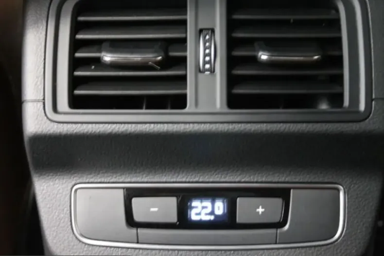 Audi Q5 din 2022 cu 48.480 km - oferta AUD203664 - foto 23