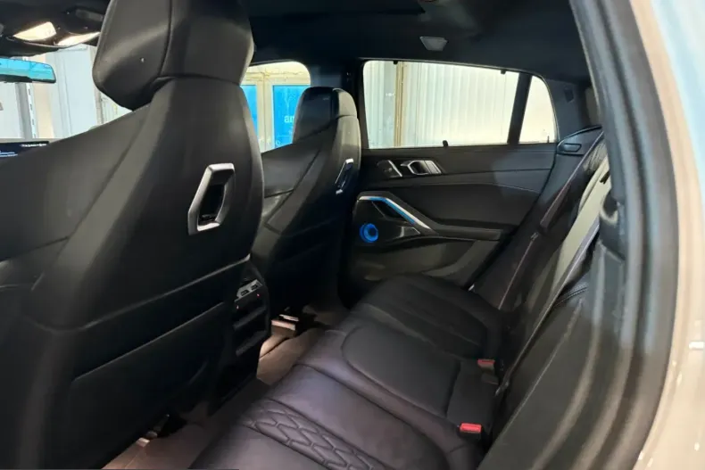 BMW X6 (Seria X) din 2024 cu 42.706 km - oferta BMW203665 - foto 4