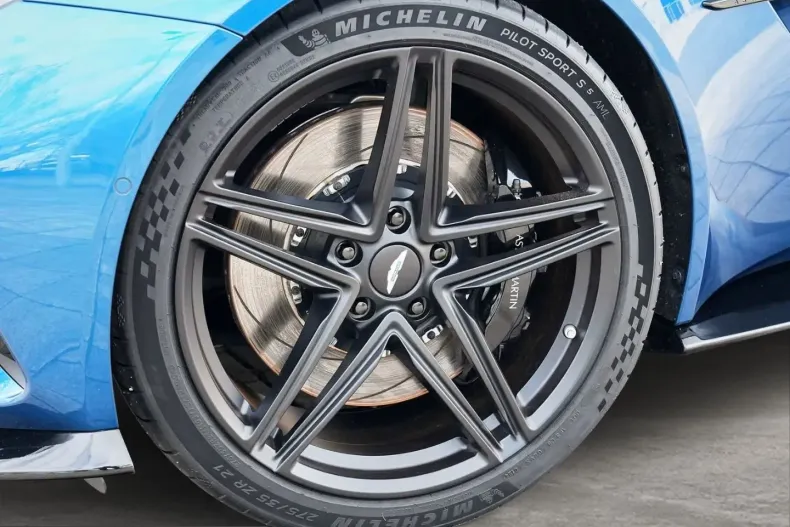 Aston Martin V8 Vantage din 2025 cu 12.810 km - oferta AST203666 - foto 13