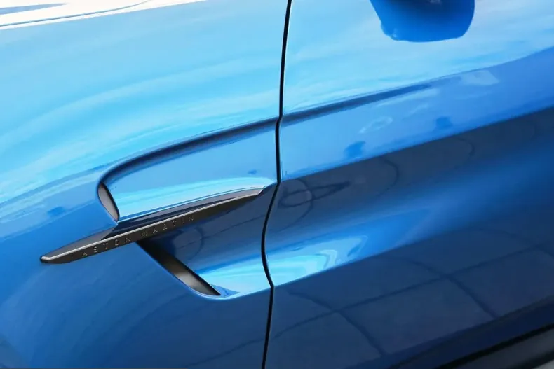 Aston Martin V8 Vantage din 2025 cu 12.810 km - oferta AST203666 - foto 14