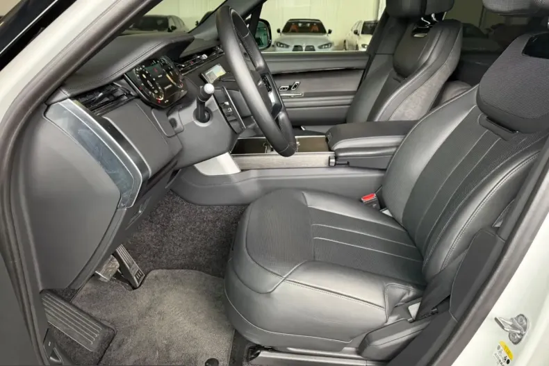 Land Rover Range Rover din 2024 cu 27.900 km - oferta LAN203670 - foto 10