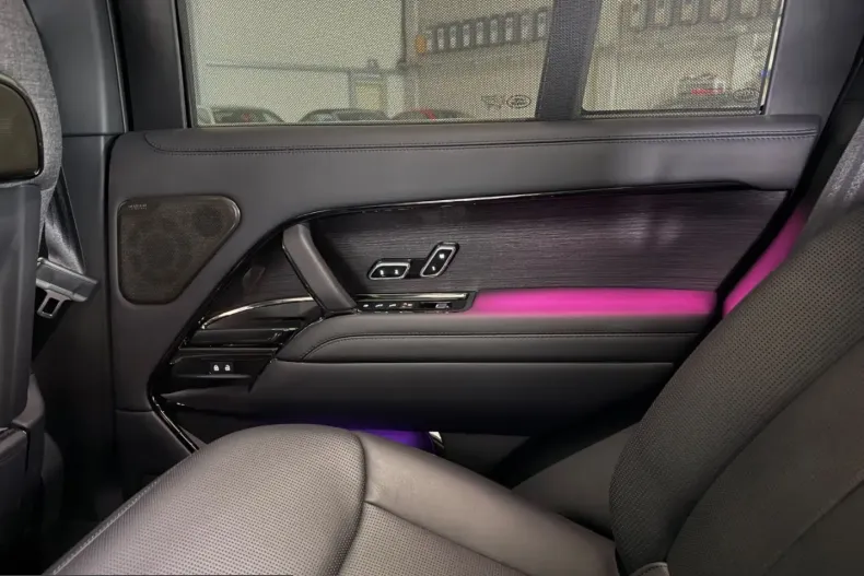 Land Rover Range Rover din 2024 cu 27.900 km - oferta LAN203670 - foto 13