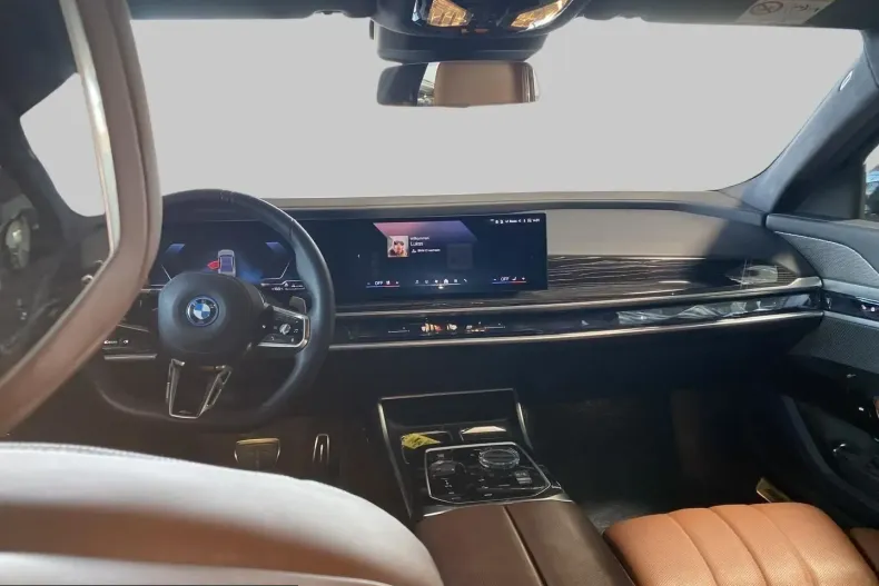 BMW 750 (Seria 7) din 2023 cu 65.948 km - oferta BMW203675 - foto 2