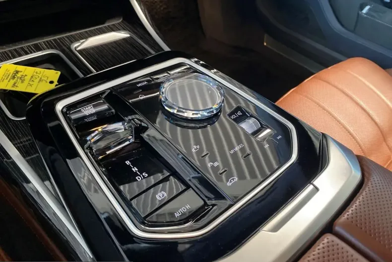 BMW 750 (Seria 7) din 2023 cu 65.948 km - oferta BMW203675 - foto 13