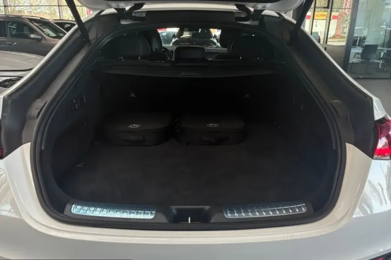 Mercedes-Benz GLC 300 (Clasa GLC) din 2024 cu 13.500 km - oferta MER203678 - foto 8