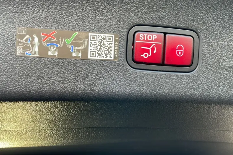 Mercedes-Benz GLC 300 (Clasa GLC) din 2024 cu 42.200 km - oferta MER203679 - foto 13