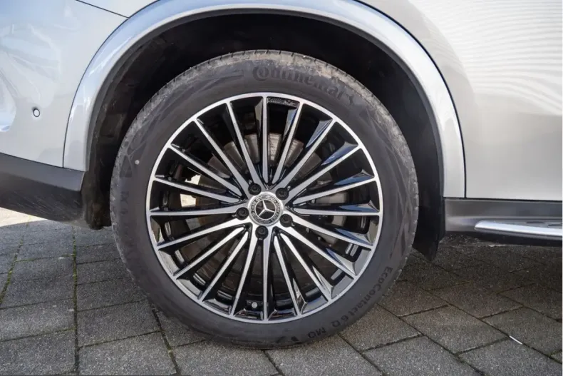 Mercedes-Benz GLC 300 (Clasa GLC) din 2024 cu 11.171 km - oferta MER203680 - foto 9