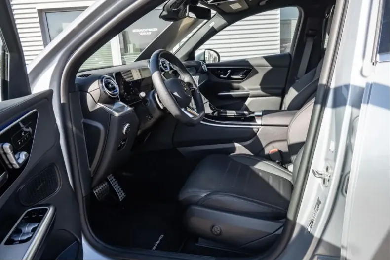 Mercedes-Benz GLC 300 (Clasa GLC) din 2024 cu 11.171 km - oferta MER203680 - foto 11