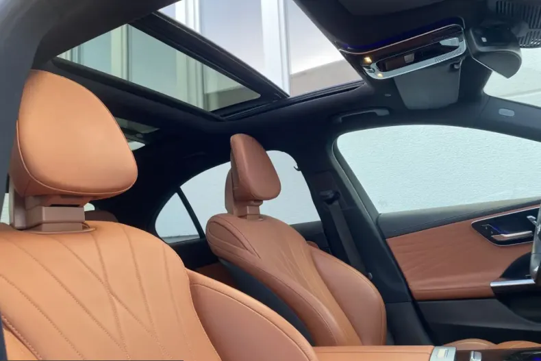 Mercedes-Benz C 300 (Clasa C) din 2024 cu 60.000 km - oferta MER203682 - foto 13