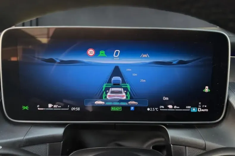 Mercedes-Benz GLC 300 (Clasa GLC) din 2024 cu 28.400 km - oferta MER203683 - foto 13