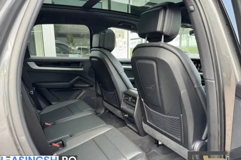 Porsche Cayenne din 2024 cu 8.919 km - oferta POR203685 - foto 9