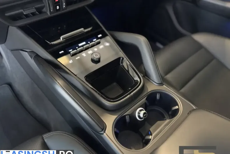 Porsche Cayenne din 2024 cu 8.919 km - oferta POR203685 - foto 13