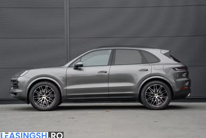 Porsche Cayenne din 2024 cu 21.998 km - oferta POR203688 - foto 3