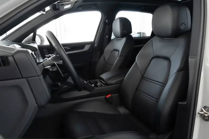 Porsche Cayenne din 2024 cu 16.000 km - oferta POR203695 - foto 20