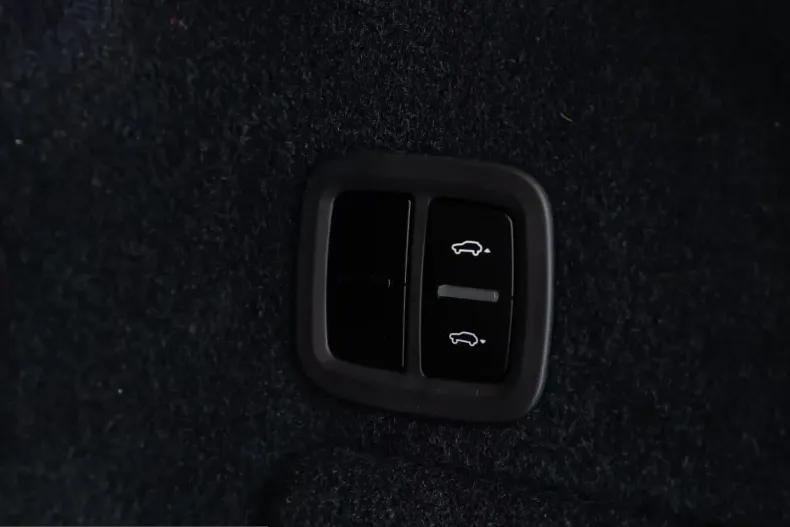 Porsche Cayenne din 2024 cu 16.000 km - oferta POR203695 - foto 21