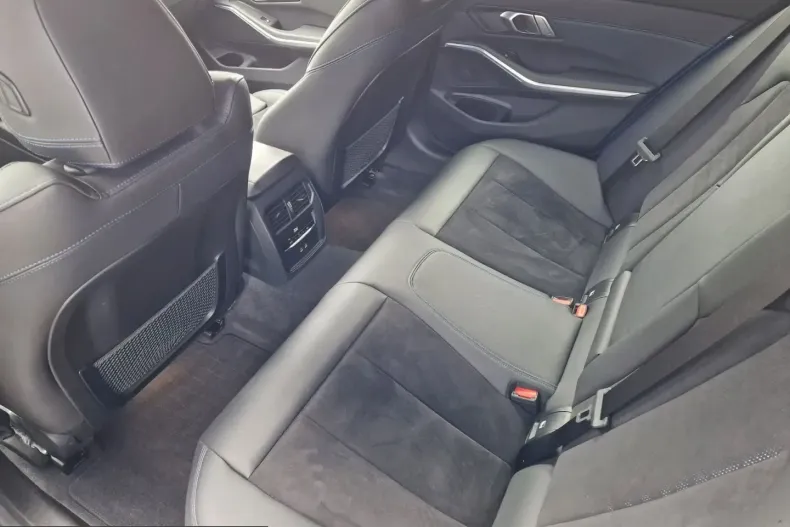 BMW 330 (Seria 3) din 2022 cu 32.582 km - oferta BMW203696 - foto 8