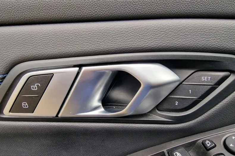 BMW 330 (Seria 3) din 2022 cu 32.582 km - oferta BMW203696 - foto 17