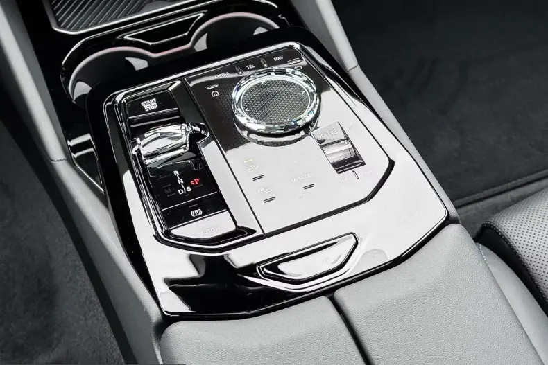 BMW 520 (Seria 5) din 2026 cu 0 km - oferta BMW203710 - foto 5