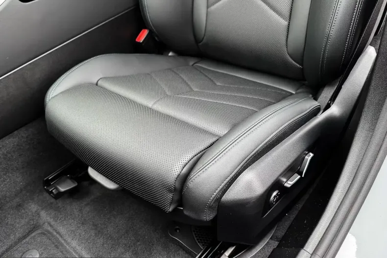 BMW 520 (Seria 5) din 2026 cu 0 km - oferta BMW203710 - foto 14