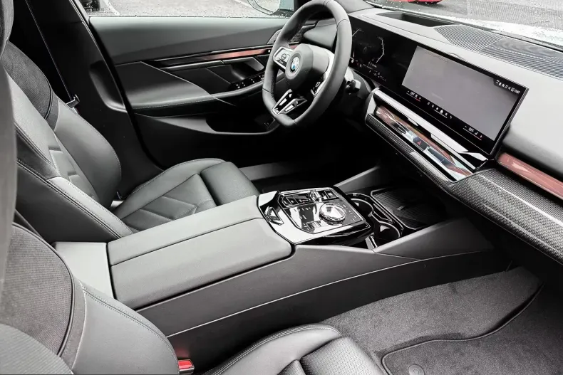 BMW 520 (Seria 5) din 2026 cu 0 km - oferta BMW203710 - foto 17