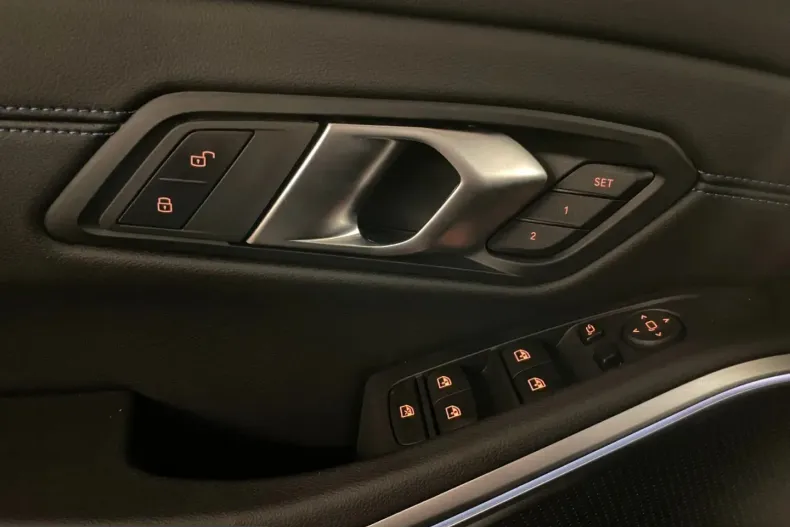 BMW 320 (Seria 3) din 2024 cu 3.990 km - oferta BMW203712 - foto 19