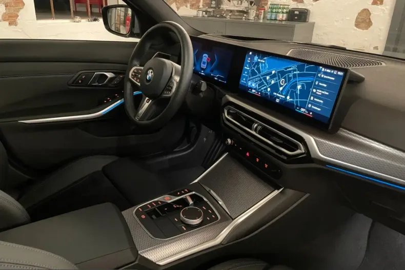 BMW 320 (Seria 3) din 2024 cu 3.990 km - oferta BMW203712 - foto 44