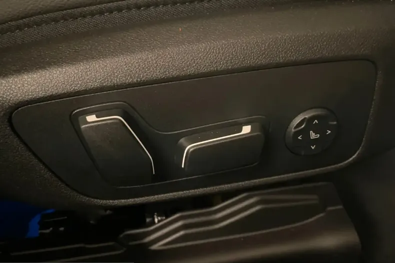 BMW 320 (Seria 3) din 2024 cu 3.990 km - oferta BMW203712 - foto 45