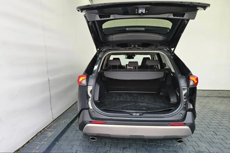 Toyota RAV4 din 2023 cu 66.951 km - oferta TOY203714 - foto 19