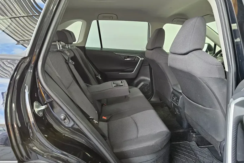 Toyota RAV4 din 2023 cu 66.951 km - oferta TOY203714 - foto 24