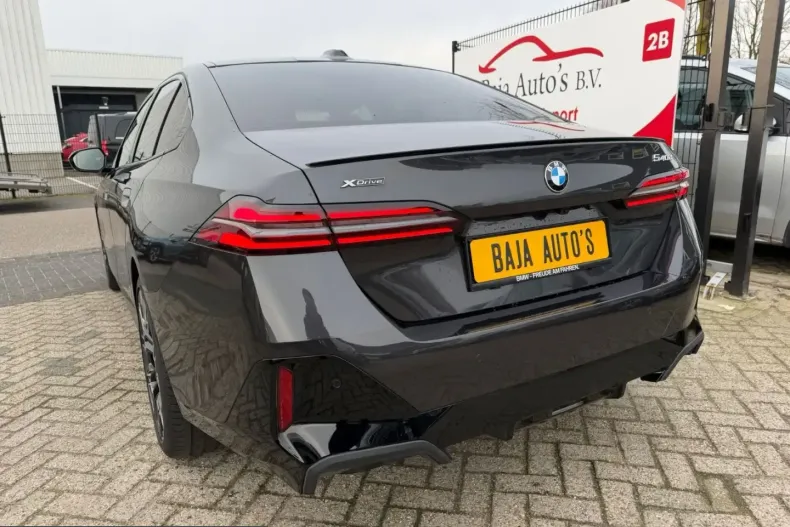 BMW 540 (Seria 5) din 2025 cu 10.900 km - oferta BMW203717 - foto 11