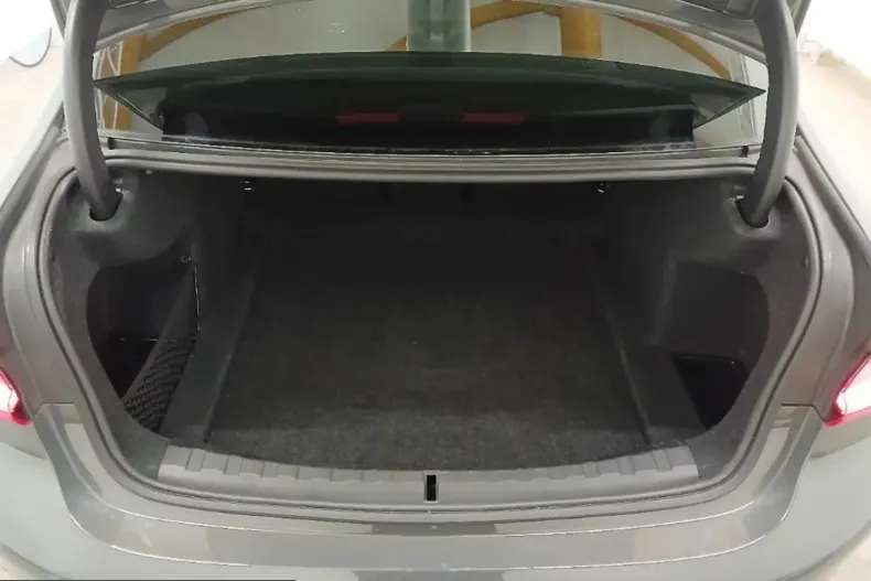 BMW 320 (Seria 3) din 2023 cu 59.400 km - oferta BMW203722 - foto 14