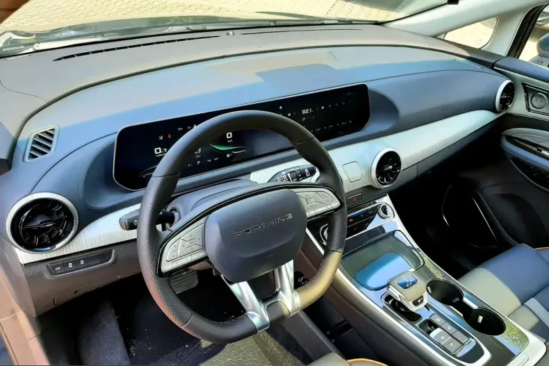 DFSK Forthing 4 din 2025 cu 14.500 km - oferta DFS203728 - foto 6