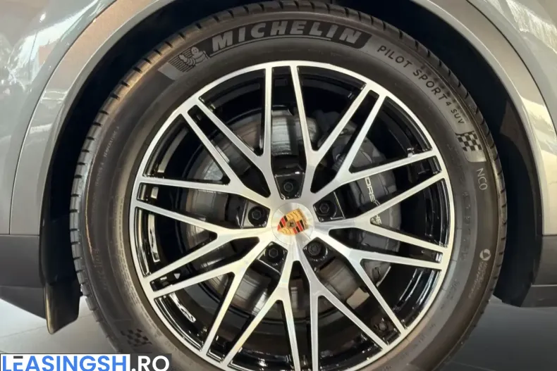 Porsche Cayenne din 2024 cu 14.600 km - oferta POR203729 - foto 7