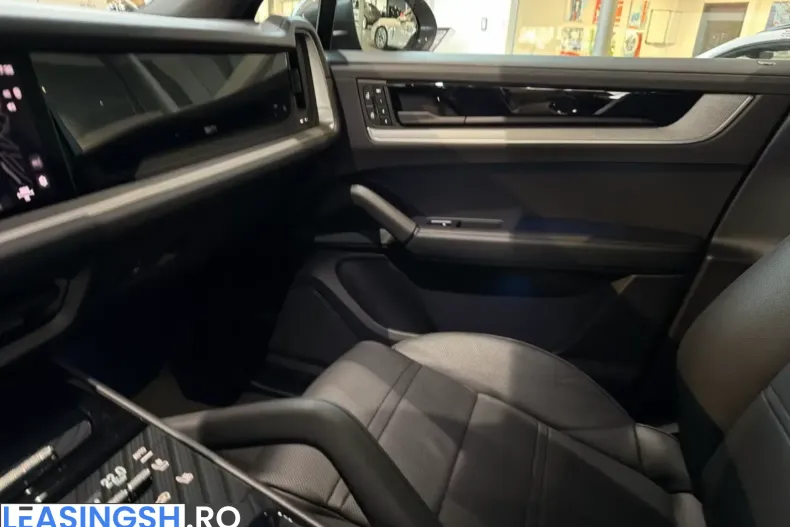 Porsche Cayenne din 2024 cu 14.600 km - oferta POR203729 - foto 10
