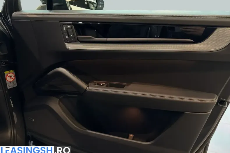Porsche Cayenne din 2024 cu 14.600 km - oferta POR203729 - foto 24