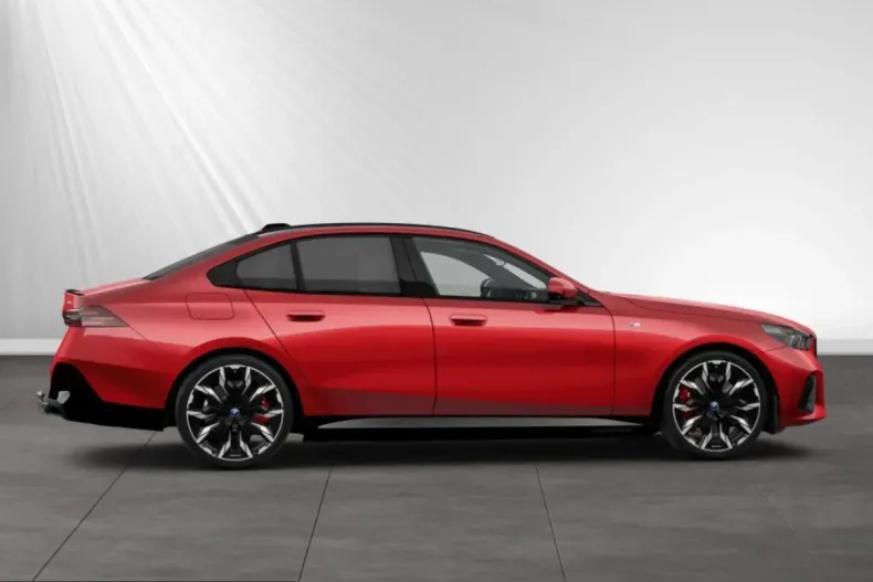 BMW 550 (Seria 5) din 2025 cu 29.830 km - oferta BMW203731 - foto 8