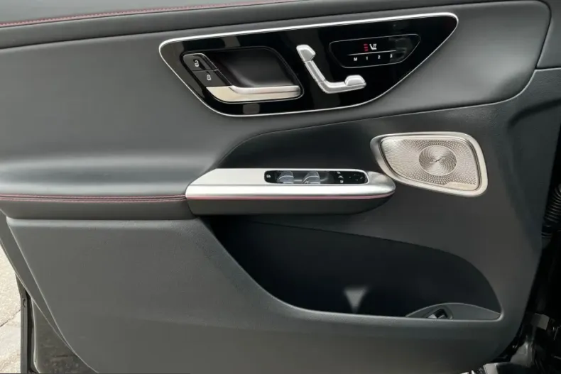 Mercedes-Benz GLC 43 AMG (Clasa GLC) din 2024 cu 17.890 km - oferta MER203733 - foto 19