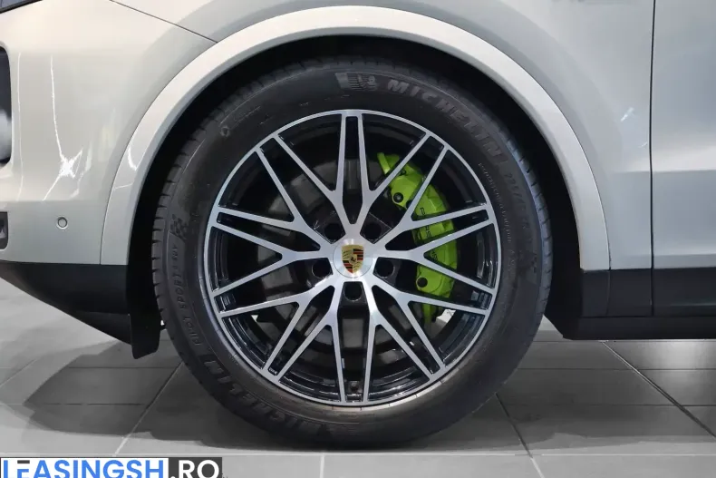 Porsche Cayenne din 2024 cu 22.400 km - oferta POR203735 - foto 8