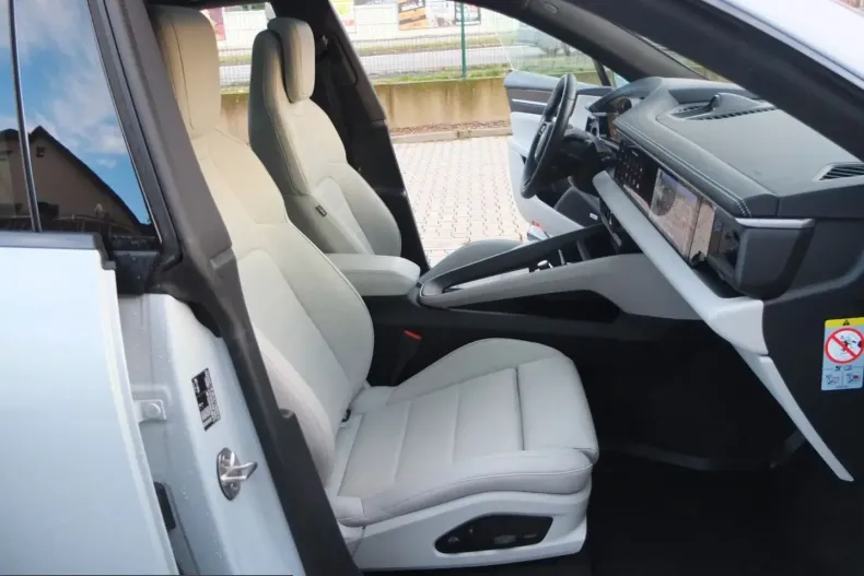 Porsche Macan din 2025 cu 9.000 km - oferta POR203737 - foto 4