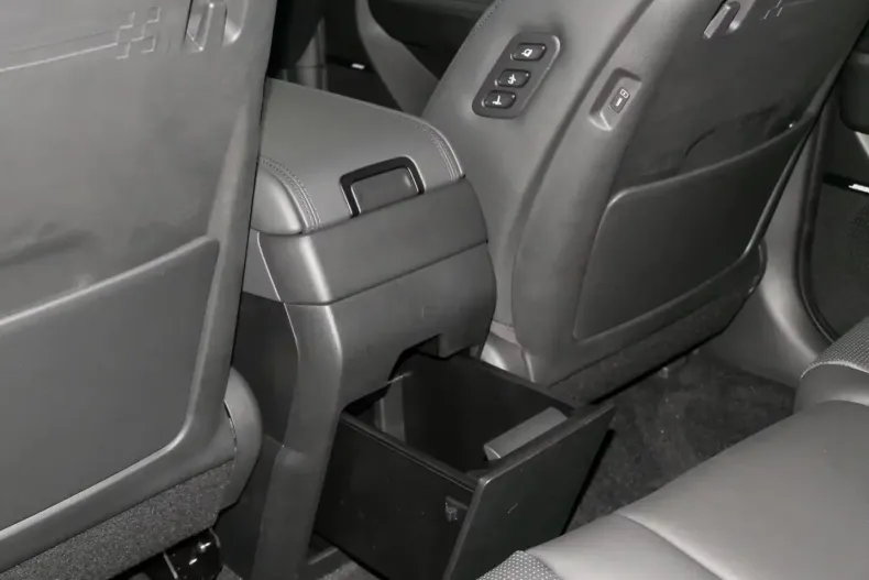 Hyundai Santa Fe din 2026 cu 10 km - oferta HYU203743 - foto 12