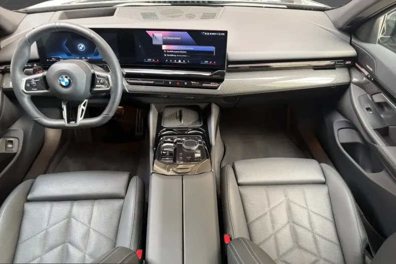 BMW 540 (Seria 5) din 2025 cu 19.543 km - oferta BMW203744 - foto 2