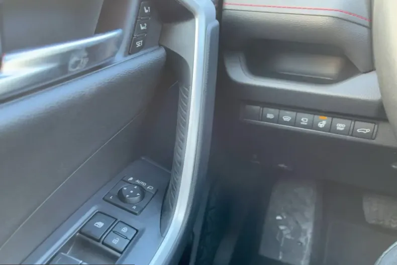 Toyota RAV4 din 2024 cu 29.748 km - oferta TOY203746 - foto 14