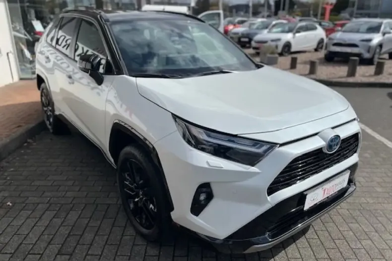 Toyota RAV4 din 2025 cu 19.980 km - oferta TOY203747 - foto 3